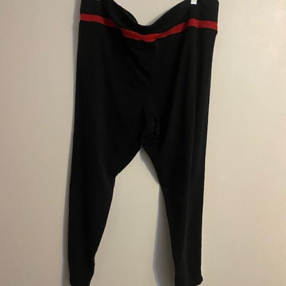 Glamour X Lane Bryant Black/Red & White stripping leggings, size 22/24 - Picture 2 of 4